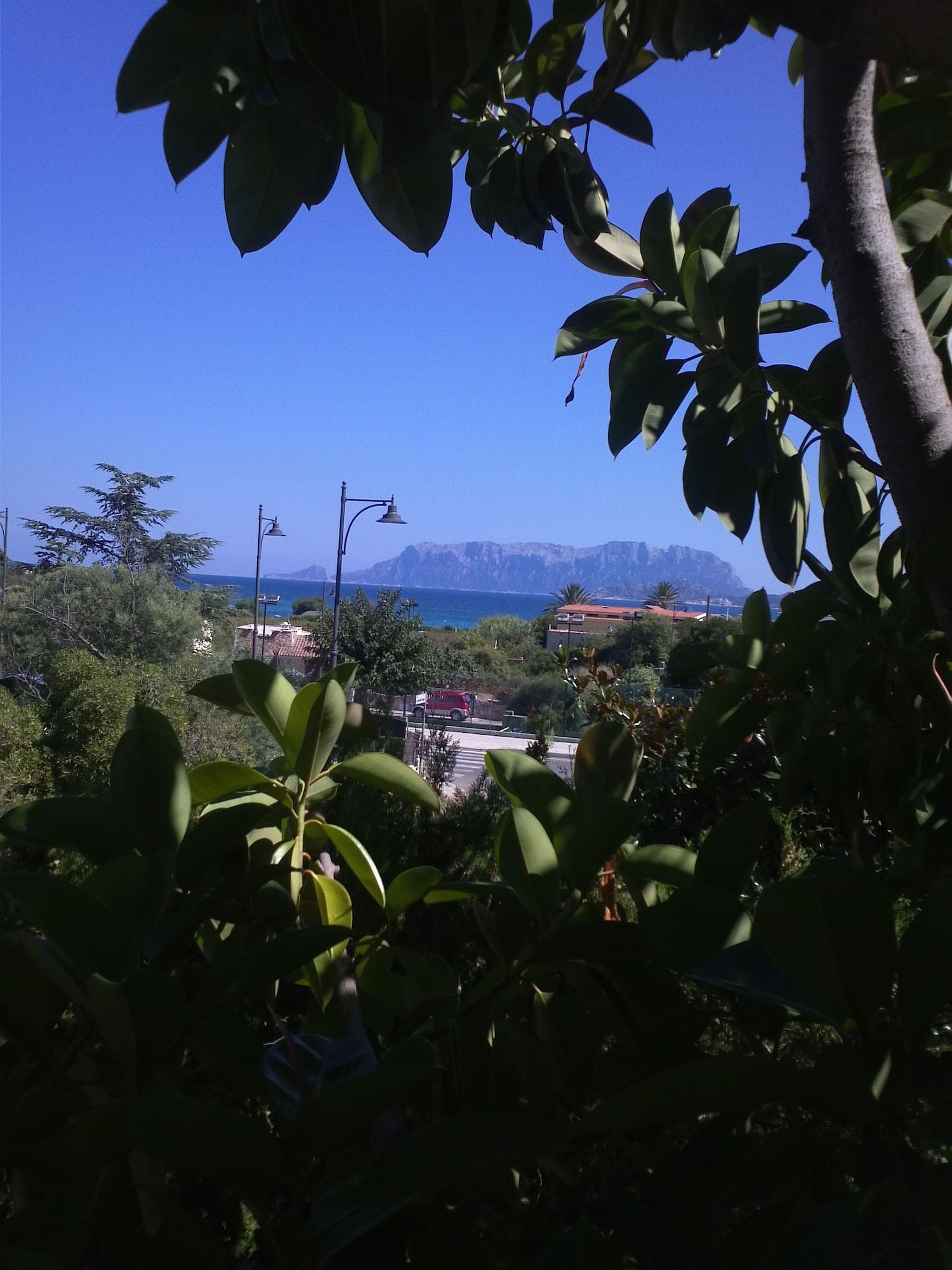 Hotel Abbaruja Olbia Buitenkant foto