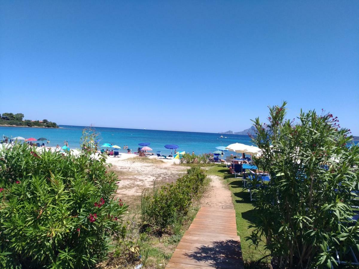 Hotel Abbaruja Olbia Buitenkant foto